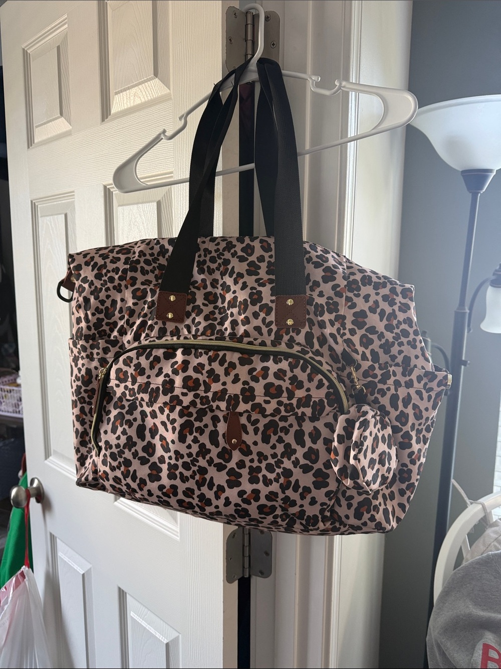 Stylish Leopard Print Tote Bag in Pink - Versatile Women’s Travel & Everyday Bag